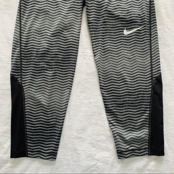 nike pro leggings! - Picture 3 of 4